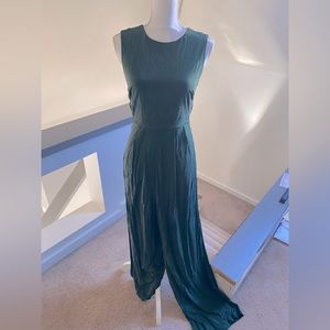 Green Sleeveless Wide-Leg Jumpsuit -size M